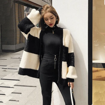 

Net red loose black and white striped mink fur coat women's lazy summer and winter sea horse hair short sweater cardigan