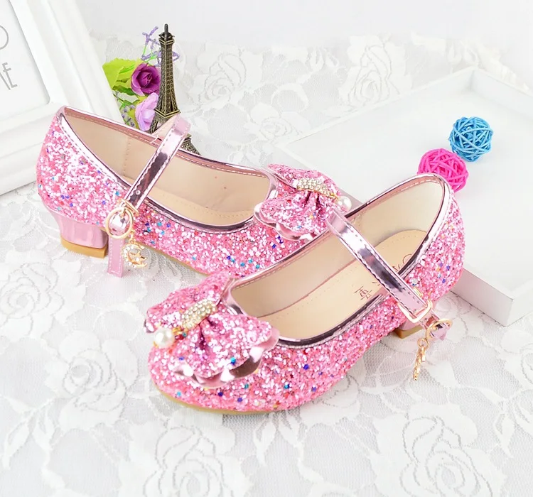 Весенняя детская обувь; танцевальные сандалии принцессы на высоком каблуке для девочек; детская обувь; блестящая кожа; модная нарядная обувь для девочек; свадебные туфли