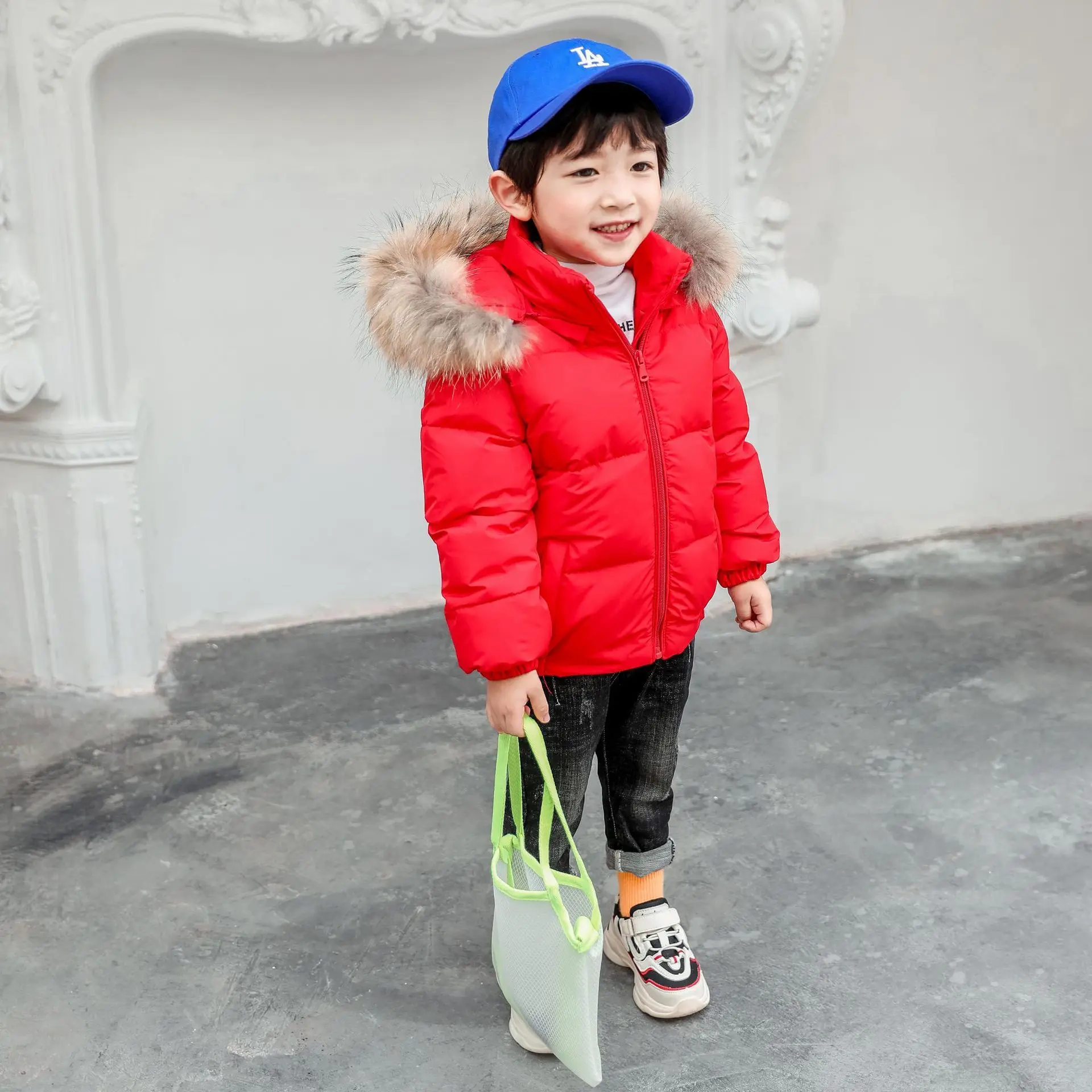 Детский пуховик г., плотное пальто с капюшоном и натуральным мехом для мальчиков и девочек детская теплая верхняя одежда на утином пуху - Цвет: red
