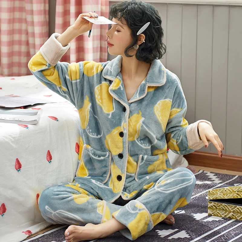 Women Clothes Winter Printing Pijamas Pears Sky-blue and Yellow Color  Plus Size Pajamas Womens Long Sleeves  Pajamas for Women