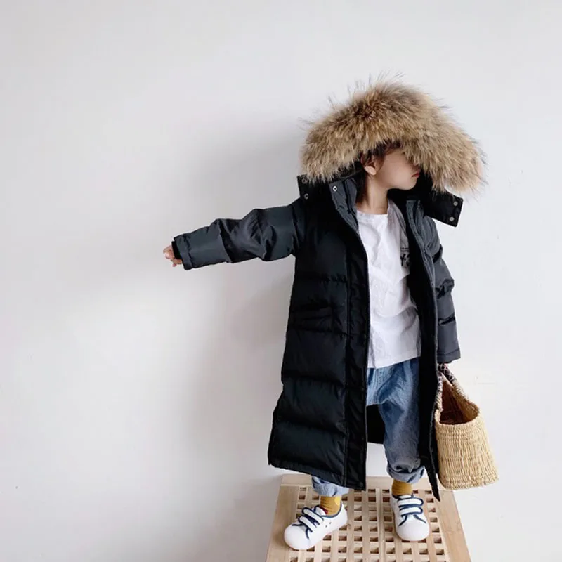 Модная детская зимняя куртка зимнее пальто для девочек и мальчиков детские теплые длинные пуховые пальто с капюшоном и меховым воротником для подростков
