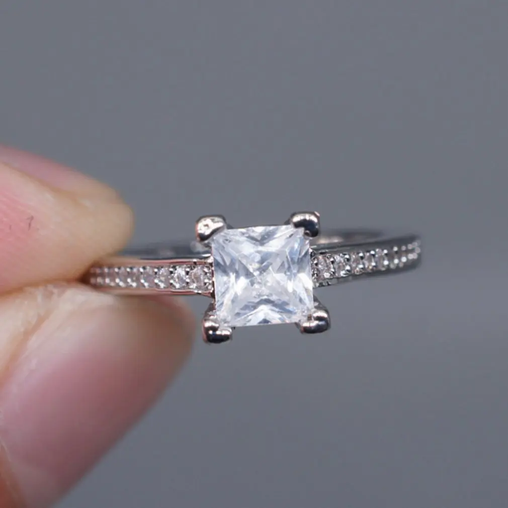 

R129 Creative Hearts And Arrows Super Flash Egg Shape Crystal Zircon Ring European And American Wedding Jewelry