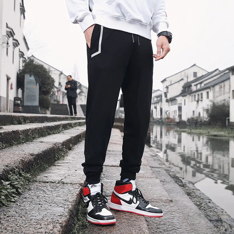 

Men's Handsome Solid Color Casual Capri Trousers Elasticity Thread Closing Students Versatile Sports Ninth Pants