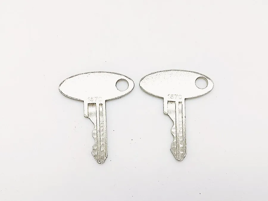 (2) Chiavi Per Ford, Modelli Di Trattori New Holland 1520 1530 1620 1630 1715 Ecc.-1570