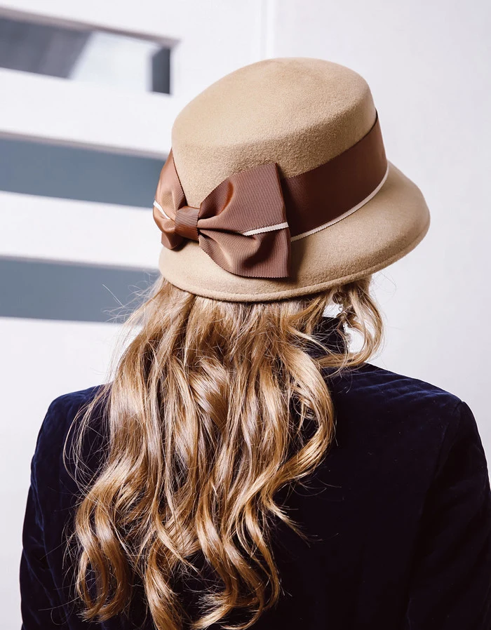 4989527687_1705943068