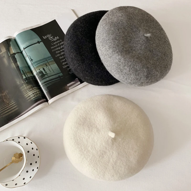 

Luna&Dolphin Women Wool British Berets Autumn London Black White Grey Knitting Artist Cap Peacock Blue Winter Painter Beanie Hat