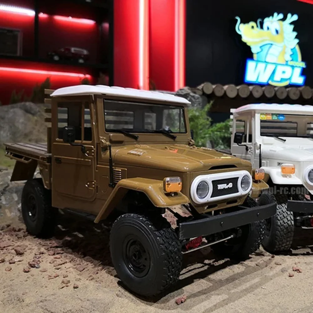 

Wanpy long C44km Metal Four-Wheel Drive Off-road DIY Modified Model RC Remote Control Car Toy a Key