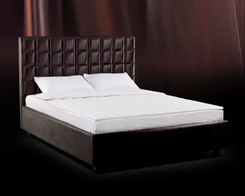 

Bed in the bedroom Quadra