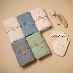 Ensemble de jouets de bain pour nouveau né, brosses en bois, peigne, cartes de jalons pour bébé, serviette Double face en coton pur, produits cadeaux de réception cadeau pour bébé 