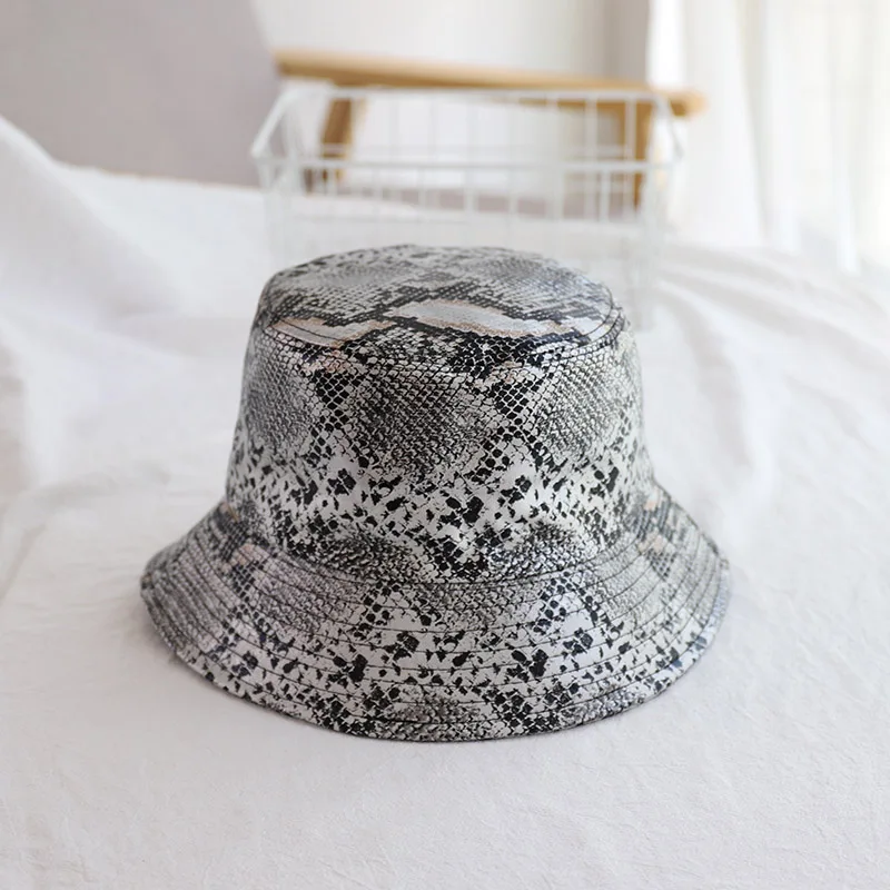 Vintage Snakeskin Print PU Bucket Hat Fisherman Hat Black White Bucket Hat Fashion Panama Fishing Fisherman Hat