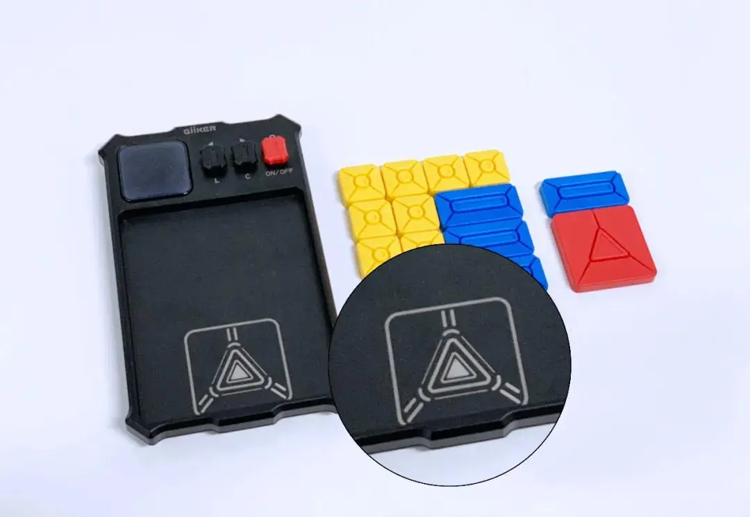 Suggest to parents: No matter whether they have money or not, buy educational toys for their children and let them put down their mobile phones to become smart