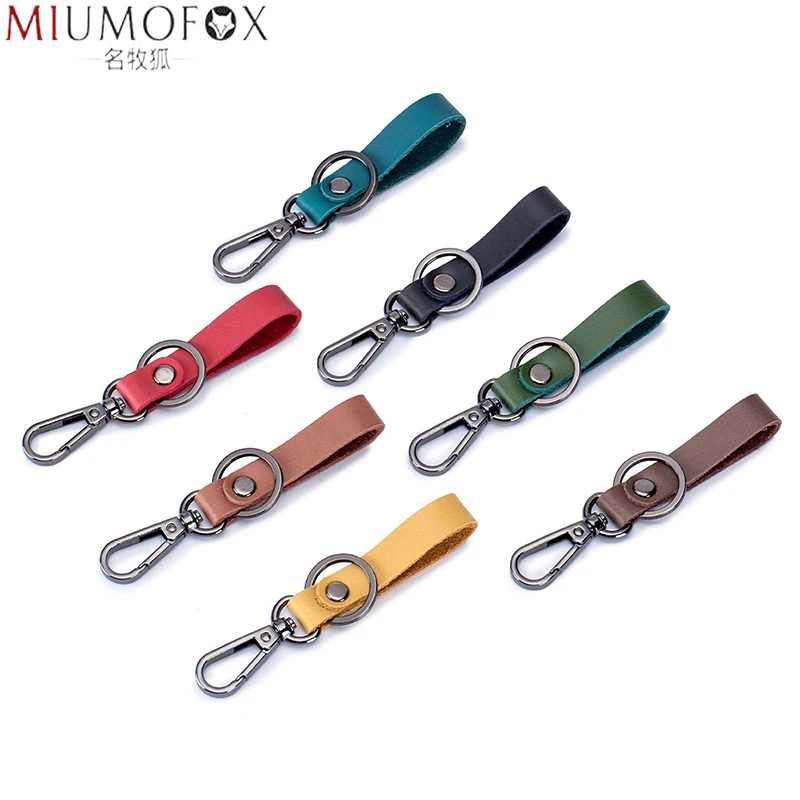 

Car Keychain Genuine Leather Unisex Key Holder Housekeeper Key Access Entrance Guard Card Protecter Portable with A Metal Hook