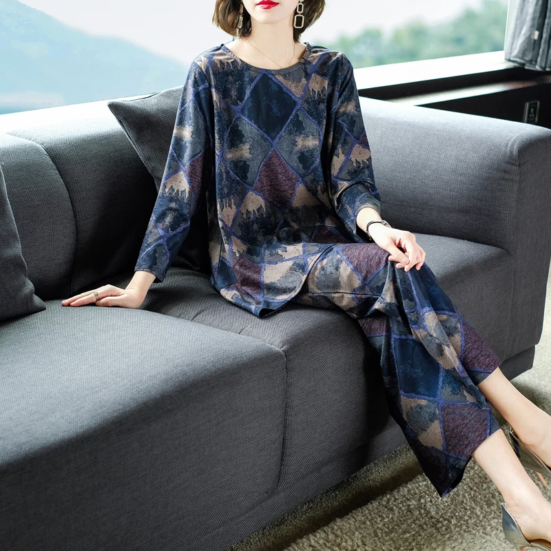 

2019 Autumn New Women Two Piece Set Fashion Printed Long Sleeves T Shirt Tops+Long Pants Casual Tracksuits Suit Female Plus Size