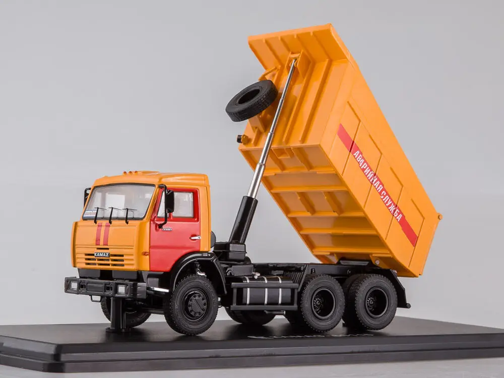 SSM 1302　1/43　KAMAZ カマズ　ロシア軍迷彩仕様 SSM 1302 1/43 KAMAZ カマズ ロシア軍迷彩仕様
