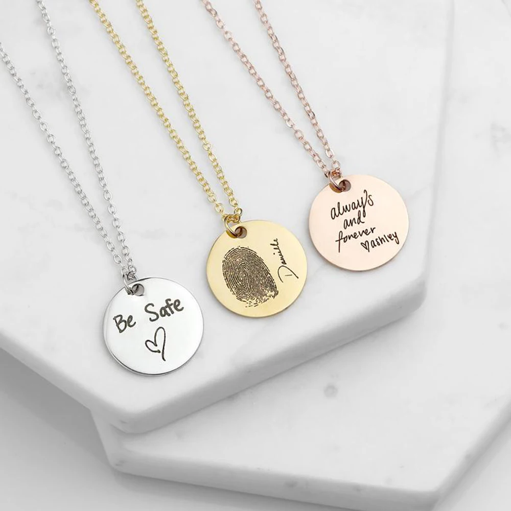 

FYW Custom Fingerprint Necklace Personalized Name Fingerprint Gold Disc Pendant Necklace Mama Dad Gift Jewelry