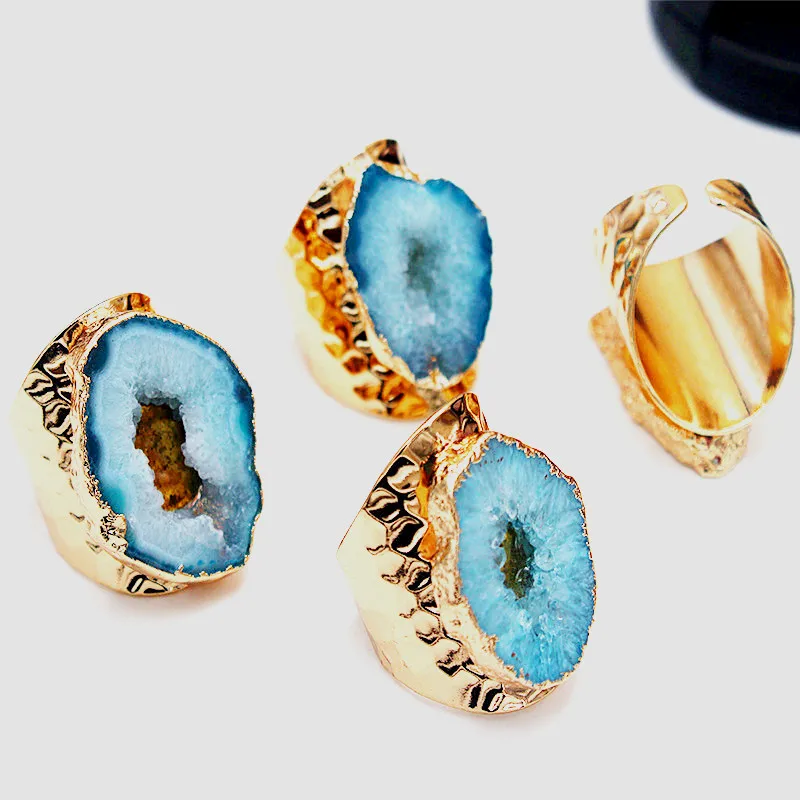 11235841464_1369728304