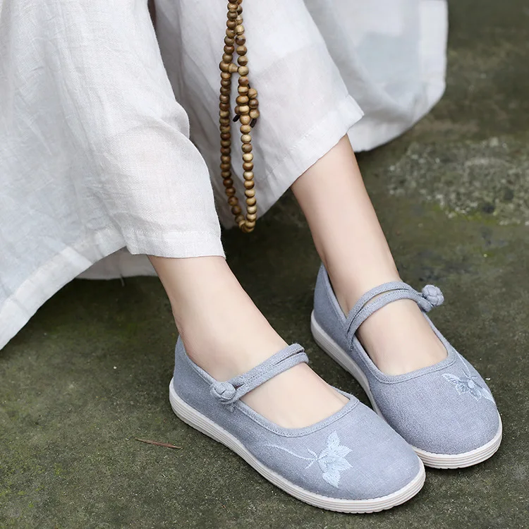 

Princess Palace li xiu 2019 New Style Embroidered Ethnic Style Comfortable Chinese Clothing Collocation Old Beijing Cloth Shoes