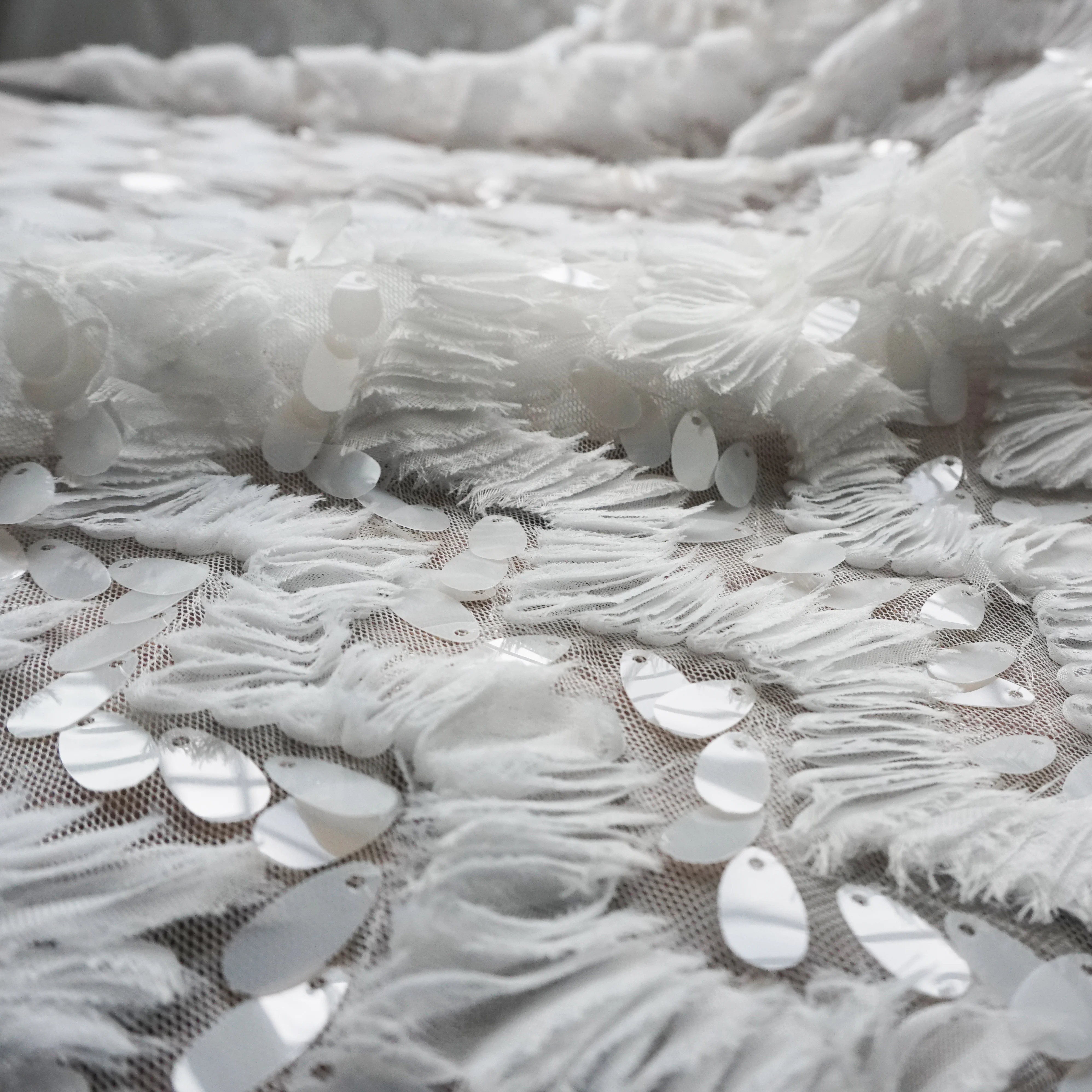 

Width 100cm, 2 Yards=1 lot Off whtie 2D chiffon embroidery with big sequins lace fabric! Lady dress garment sewing lace nice!