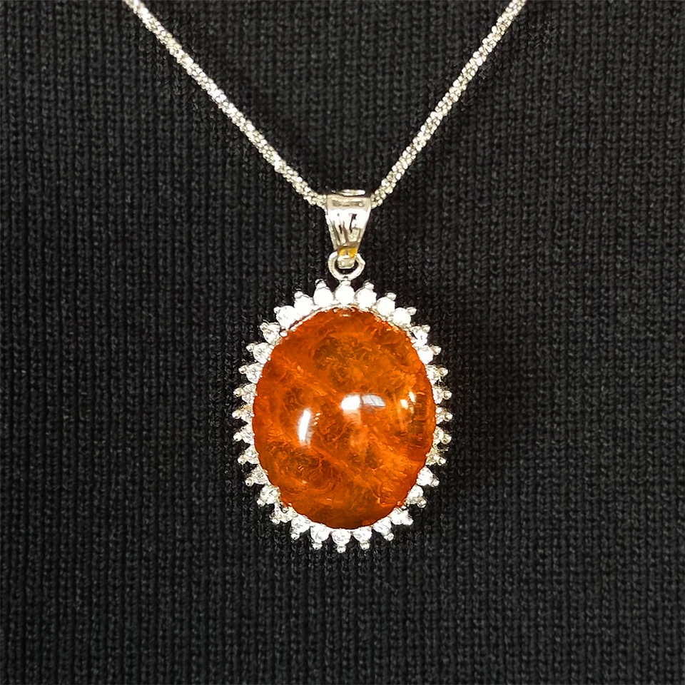 

CHUTANG Necklace Pendants S01 Weighing 5.4 grams Natural Gem Stones Pendant with S925 silver inlay (No. S01)