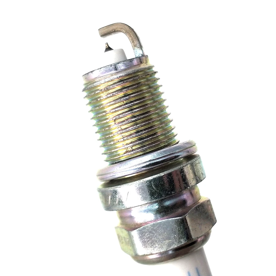 

100pcs/lot Car iridium platinum IFR6J11 IFR6J-11 7658 IFR6J 11 High quality spark plug for jimny