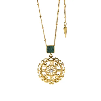 

Hollow Flower Disk Roma Number Charm Necklace Square Malachite Green Zircon Ball Chain Necklace for Women Birthday Party Jewelry