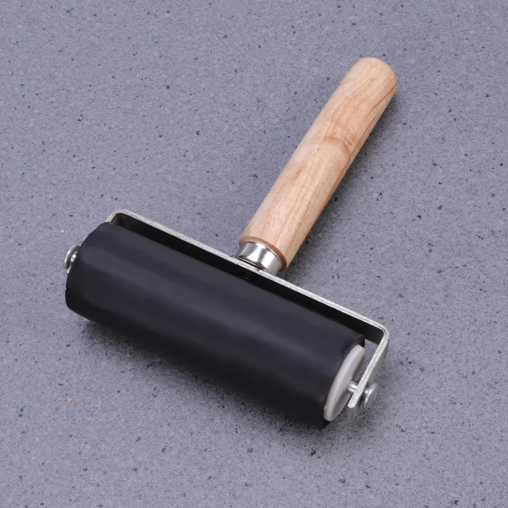 Рисунок 5 - Резиновый ролик Brayer печать крафт
