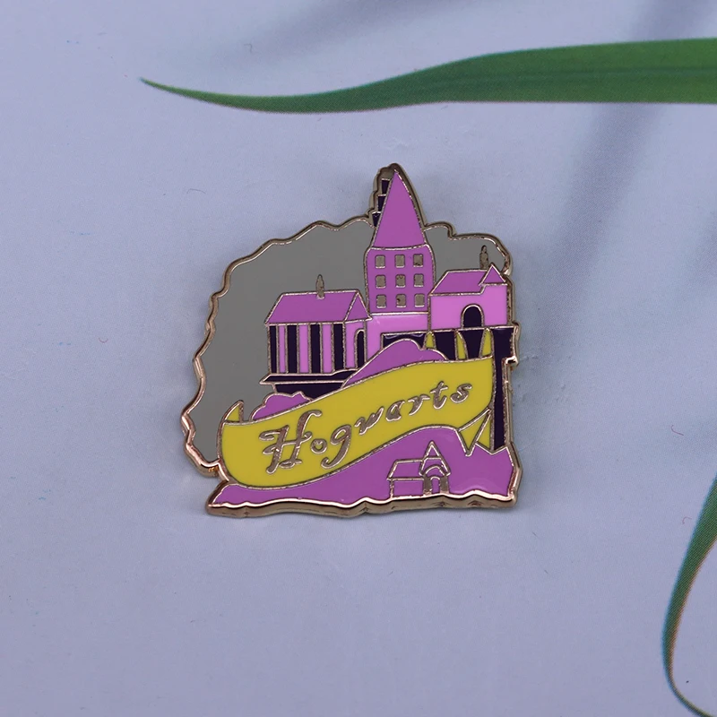 Волшебная школа с надписью is my home pin это идеальный подарок для вас или какого либо