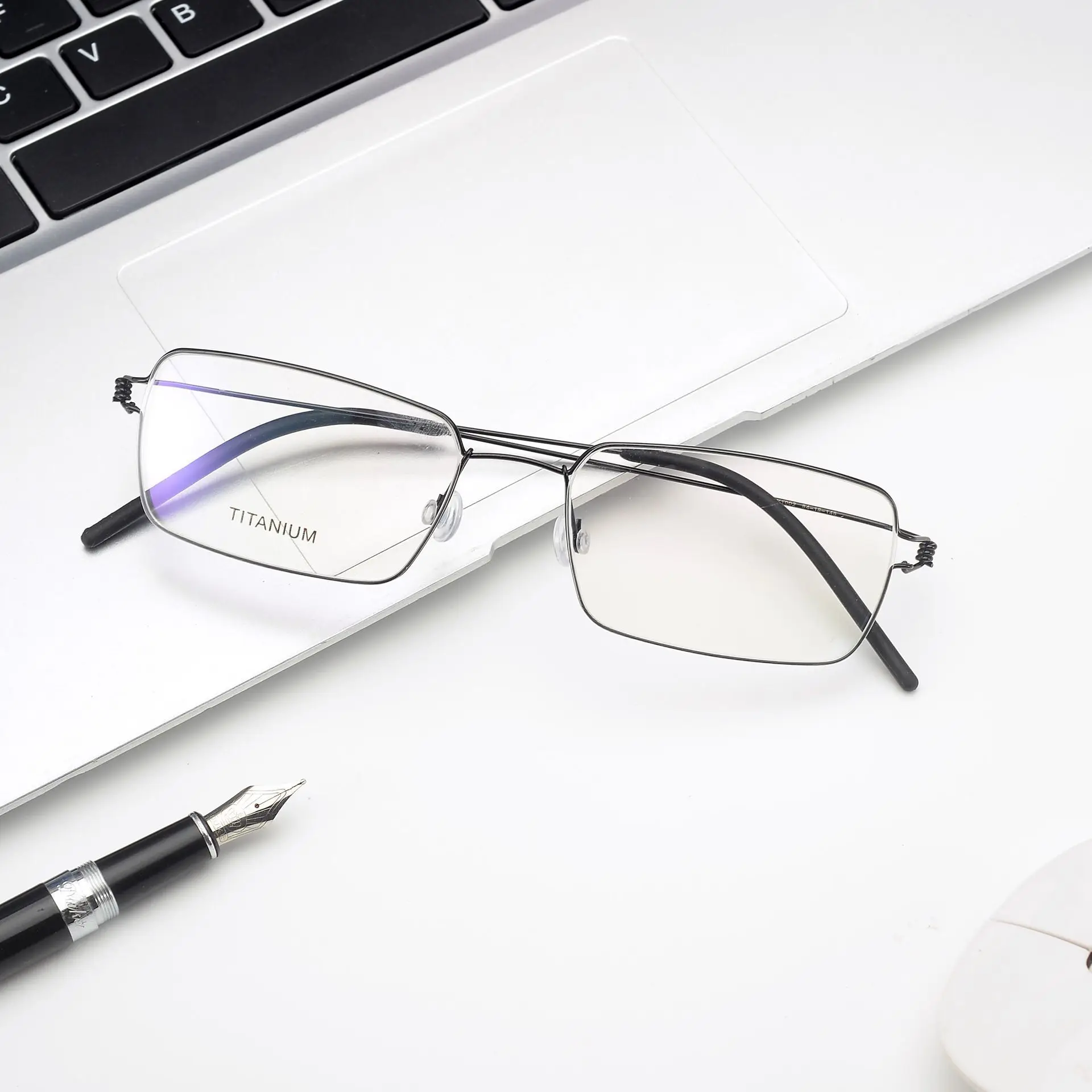 maid in denmark メガネtitanium 710 Denmark Brand Titanium Alloy Glasses Frame Women Blue Light