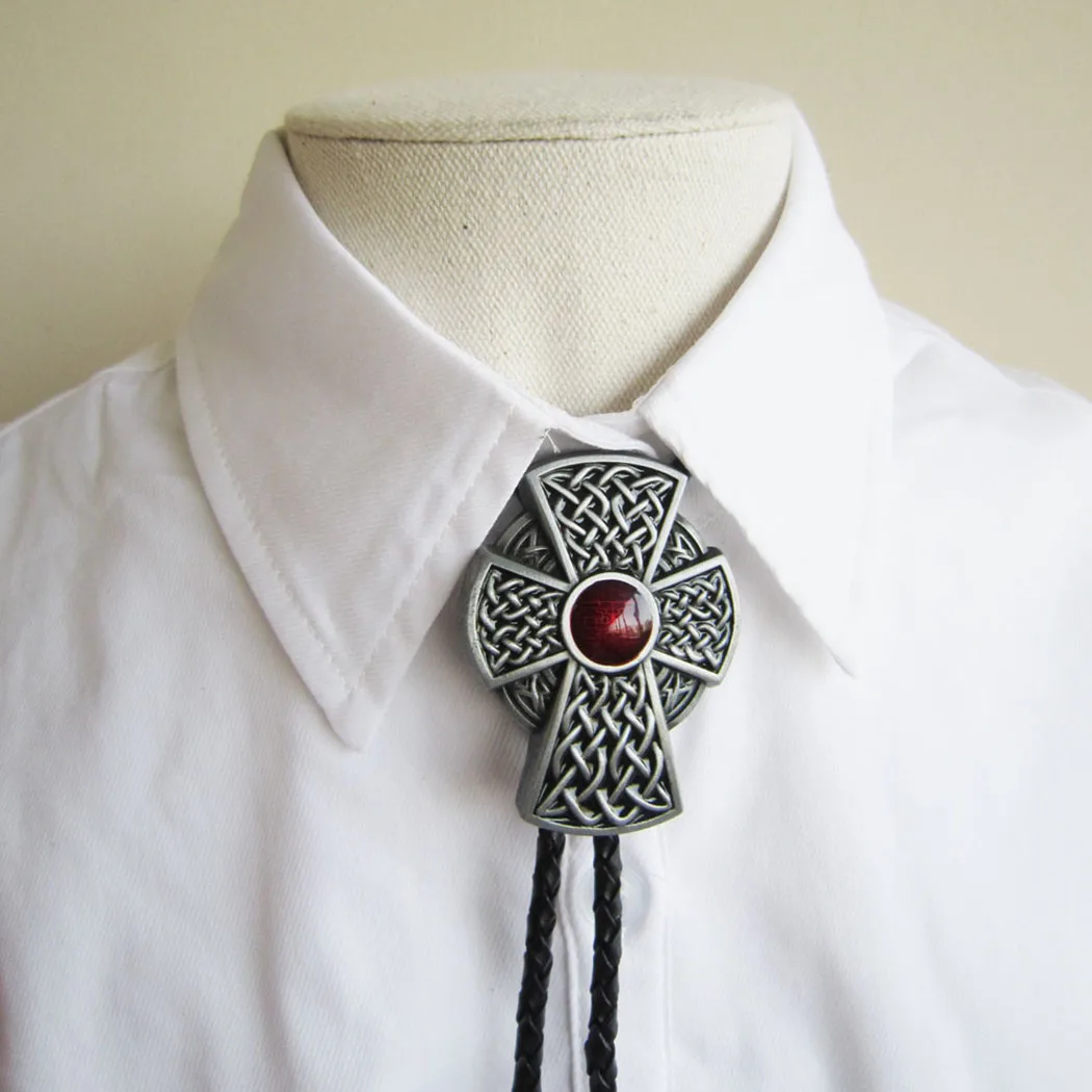 Розничная Красный Эмаль Винтаж кельтский Железный крест узел Галстук боло свадебные кожаные ожерелья BOLOTIE-WT060