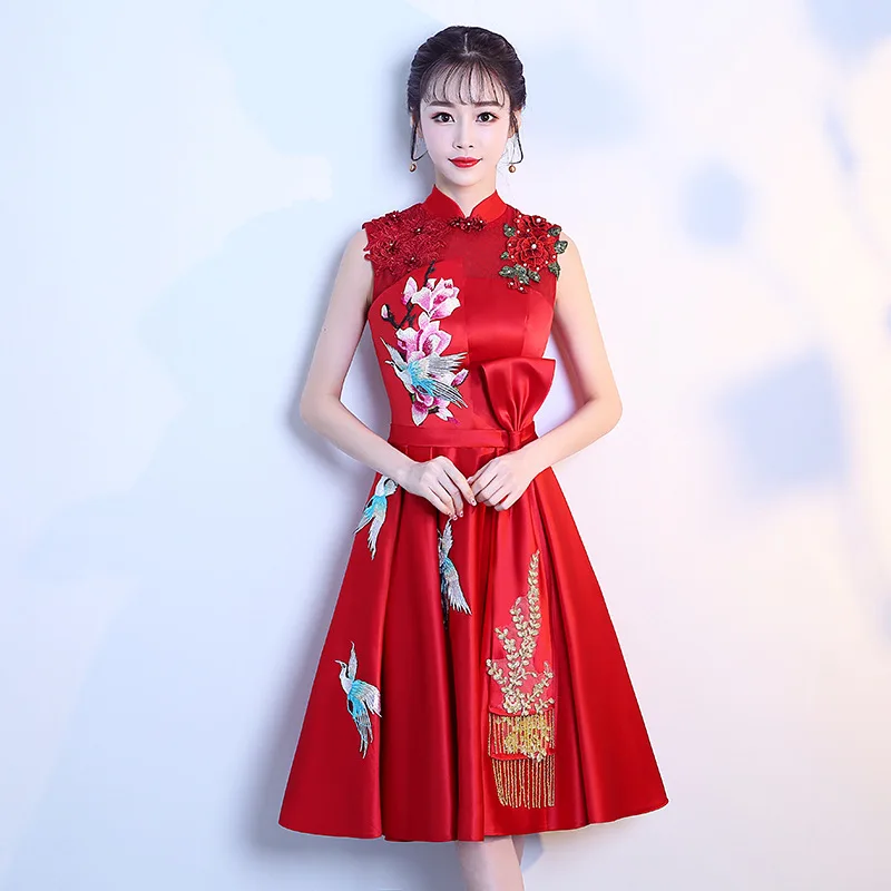 It's Yiiya Prom Dresses Short Red Embroidery Appliques Formal Dress For Girls Elegant Party Gowns High Collar Women Vestido K184