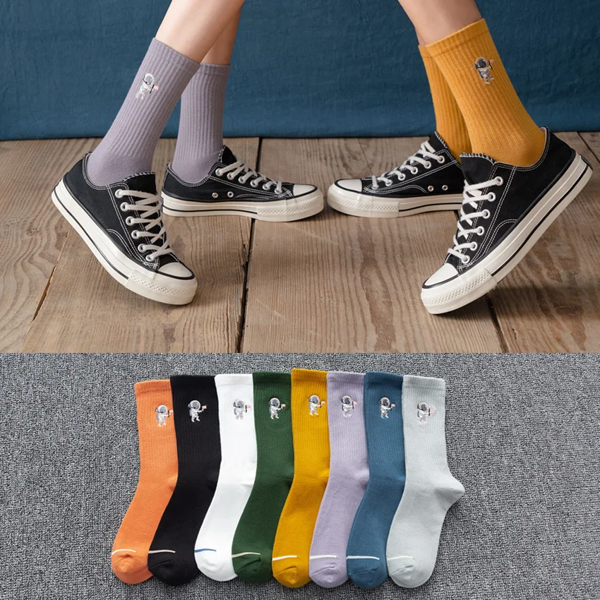 

RANMO New 2020 men's and women's Socks Fall/winter pair socks Astronaut Embroidery Sport series middle tube cotton pure socks
