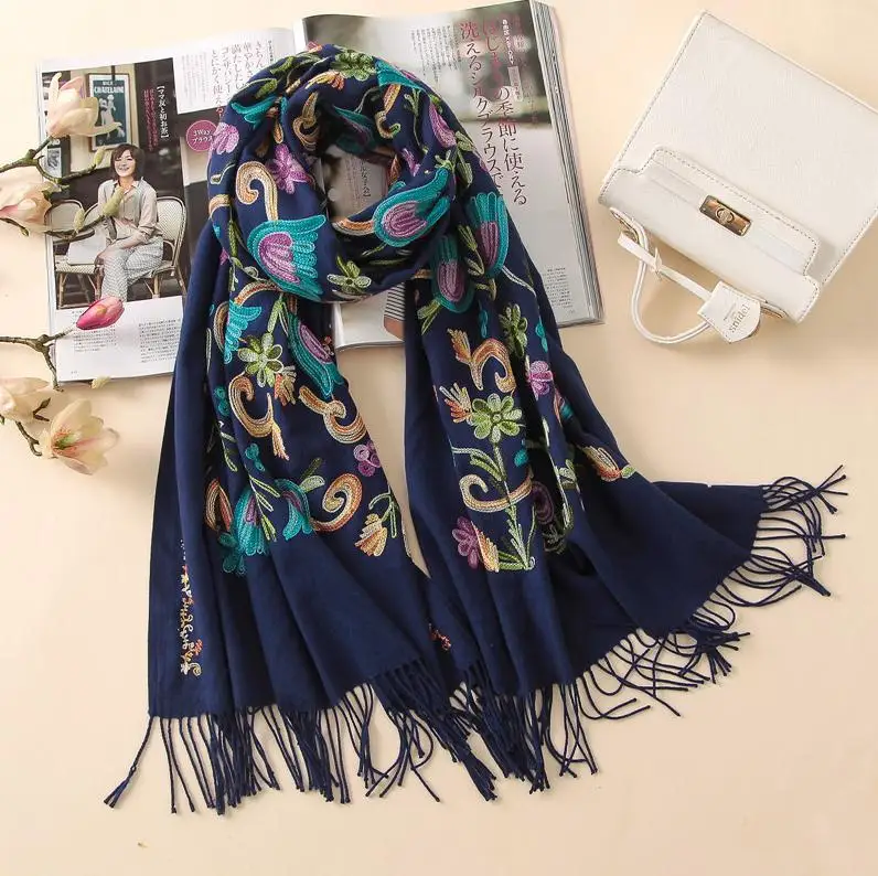 navyblue Большой женский вышитый цветок кашемировый шарф Пашмина зима толстые и теплые тонкие кисточки длинный шарф шаль для путешествий шарфы - Цвет: navyblue