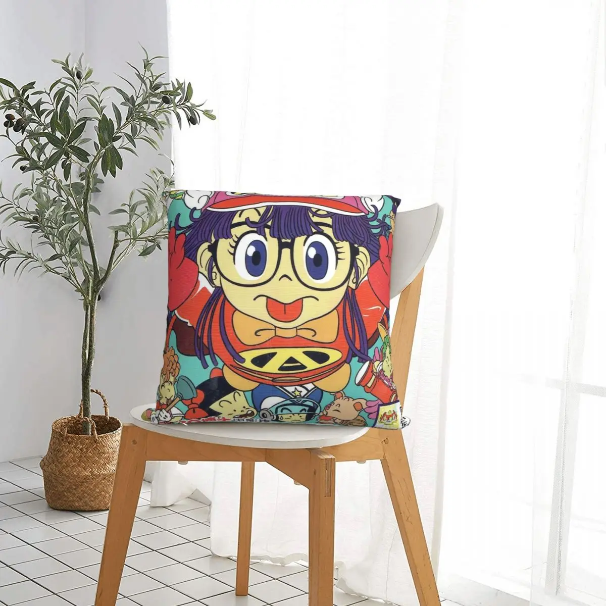 Рисунок 5 - Квадратный чехол для подушки Dr. Slump Arale