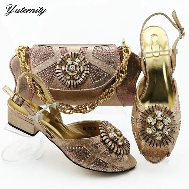 MM1095 CHAMPAGNE SIZE38-43 HEEL 3.6CM 0.8KG 228RMB