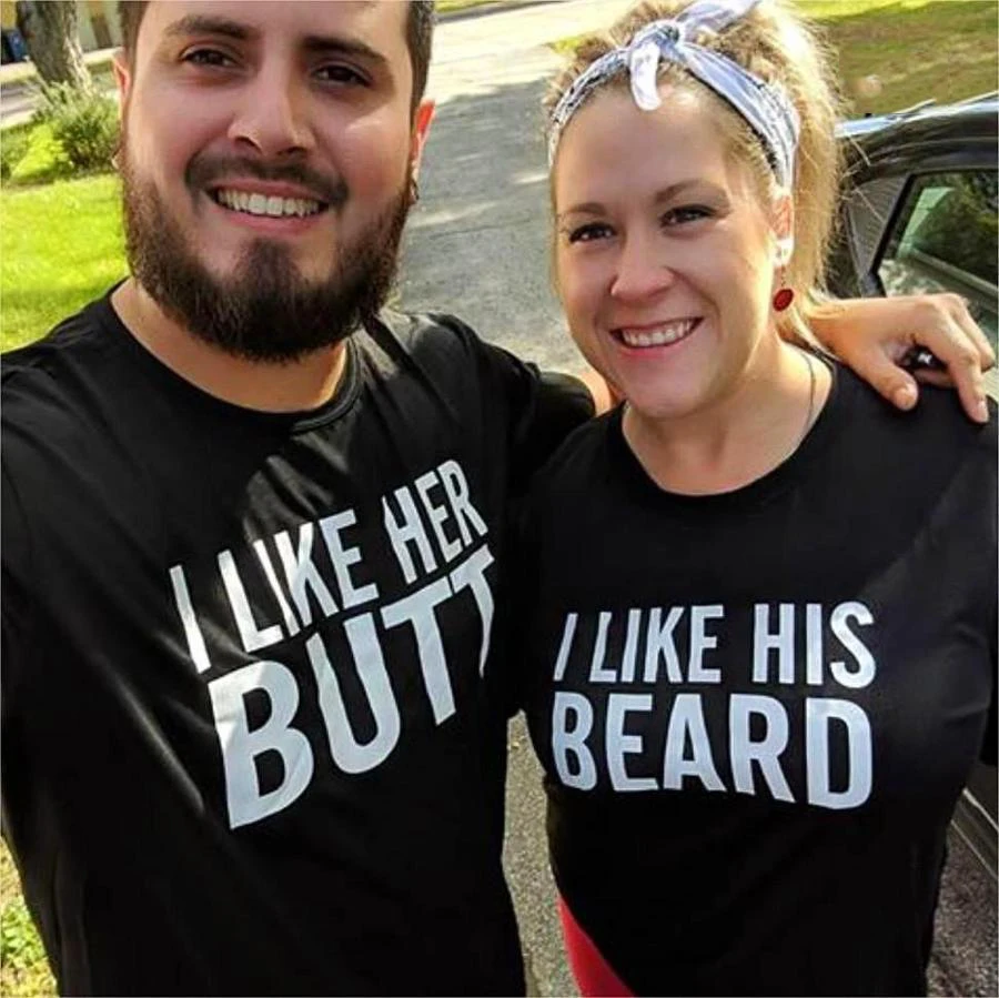 Футболки для пары с надписью I Like Her Butt His Beard прикольные футболки парные подарок на