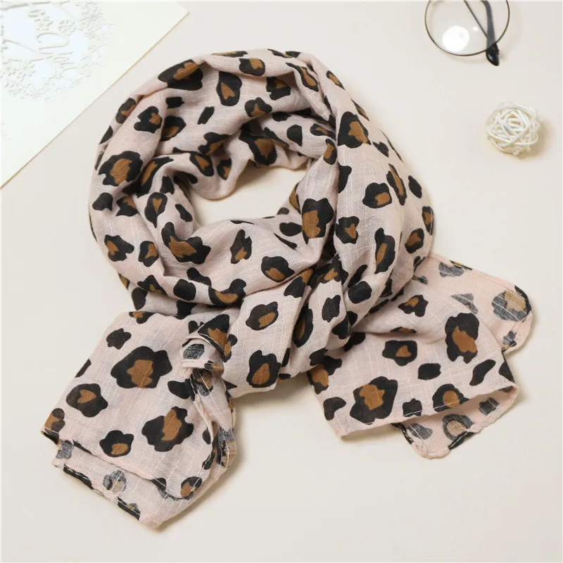 

Jeseca Leopard Print Scarves for Children 2019 Autumn Winter Cotton Knitted Thick Warm Scarves Christmas Girls Cute Neck Collar