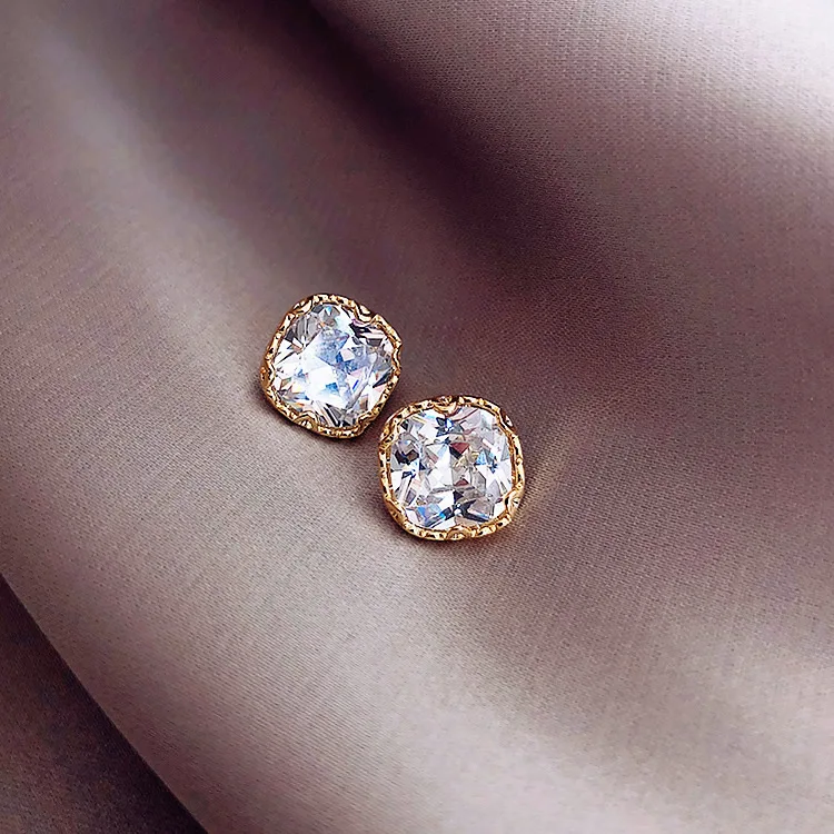 2020 New Arrival Korean Classic Square Crystal Stud Earrings For Women Geometric Vintage Elegance Jewelry Fashion Oorbellen | Украшения и