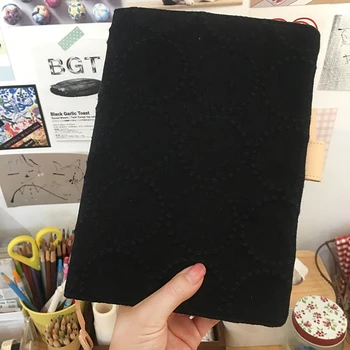 

2020 New Stitching Fashion Black Circle Style Fitted Journal Cover A5 A6