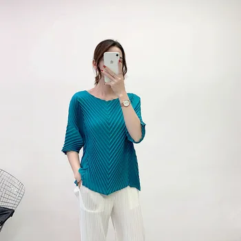 

WOMENGAGA 2020 Summer New T-shirt Solid Pleated O-neck Pullover Loose Streetwear Patchwork Irregular Fashion Stripe A495