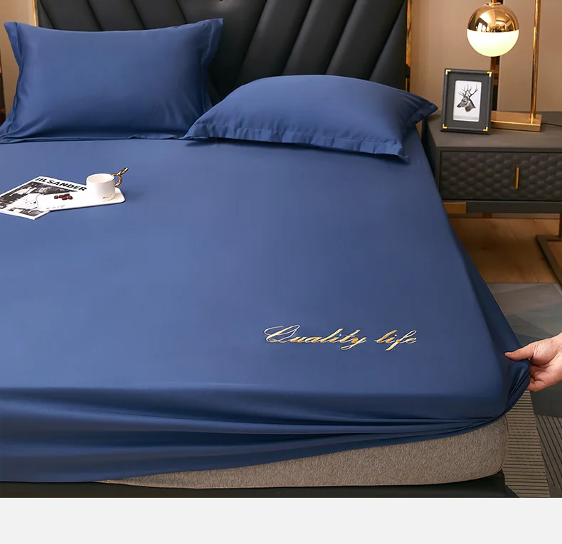 Description Picture 4 of item2023 Newest Polyester Four Corners With Elastic Band Bed Sheet Bedspread non-slip Simmons Mattress Cover Dustproof Navy Blue