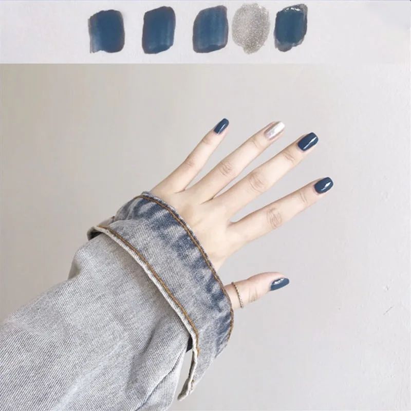 

Ins Sweet Style Blue Bride Manicure Decorations Flash Nails with Silver Paillette Jump Color Detachable Artificial Nails 24pcs