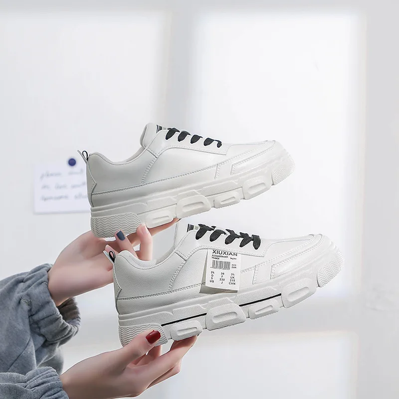 

Women Platform Shoes Fashion Sneakers Height Increasing Flats Woman Casual Loafers High Quality Middle Heels Ladies Shoes