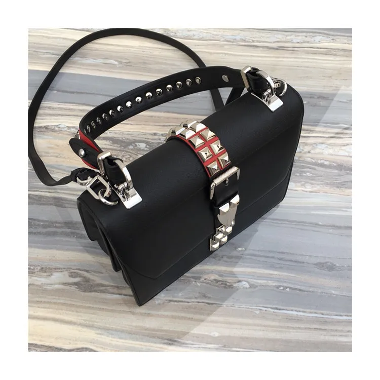 

Summer 19 Years Hot Selling Classic Catwalk Models Cowhide Leather Single-shoulder Bag Hardware Rivet Bag Square Luxury