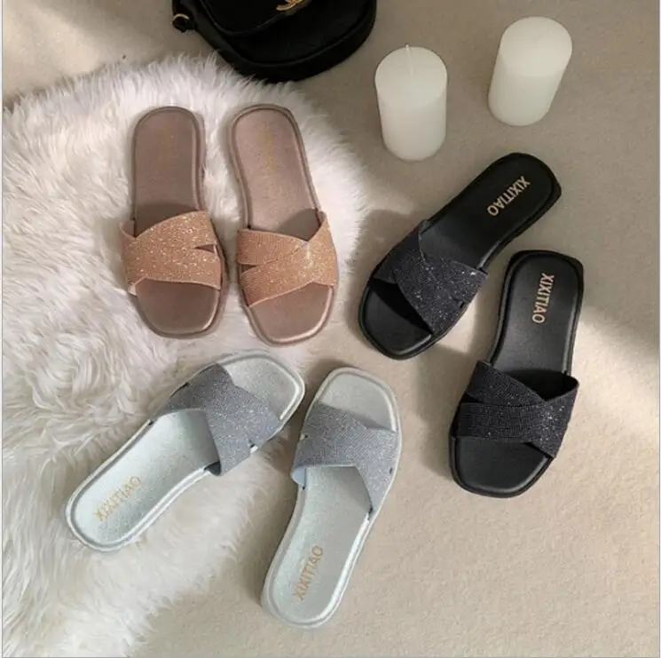 

Free send 2019 new slippers female summer fashion wear sandals female rhinestone flat bottom flip beach women slippers