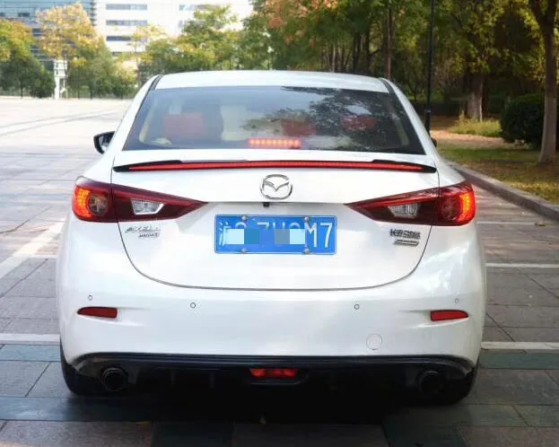 Для Mazda 3 Axela спойлер с светодиодный светильник потока светильник источник- автомобиля хвост крыло ABS Пластик Краски Цвет задний багажник спойлер