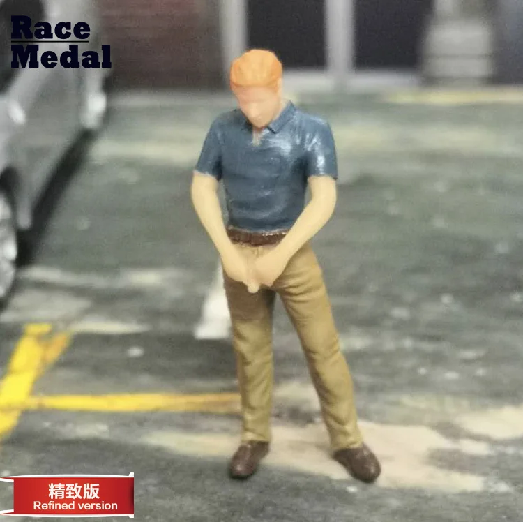 RM фигурка 1: 64 Pee Мужская неудобная женская модель KyoSho TSM Hot Wheels GTR блестящий зеленый автомобиль minigt спичечный ящик