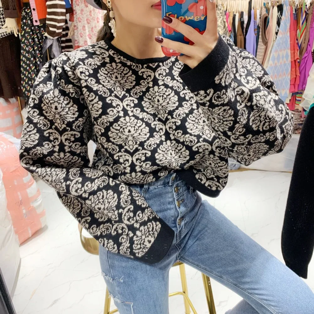 12764449888_421263737