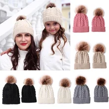 TRUENJOY зимняя вязаная шапочка, шапка для женщин, детская однотонная теплая шапка Skullies Beanies, шапочка для мамы и ребенка, шапочка с помпоном