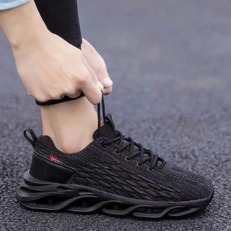

Men's Summer 2020 New Mesh Fly Knitting Breathable Blade Shoe Trend Wild Men's Sneakers mens shoes