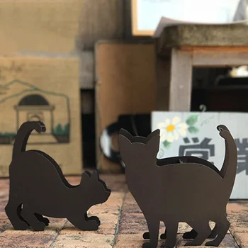

1pcs Mosquito Coil Holder Cat Shape Fashion Creative Unique Can Mosquito Coil Bracket for Ornament